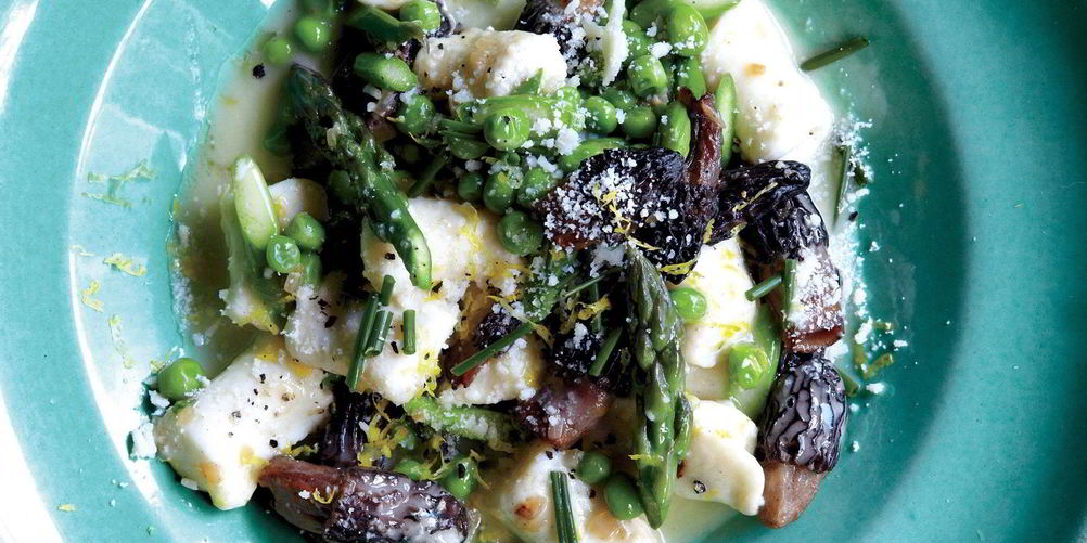 Рецепт ньокки со сморчками в соусе из голубого сыра