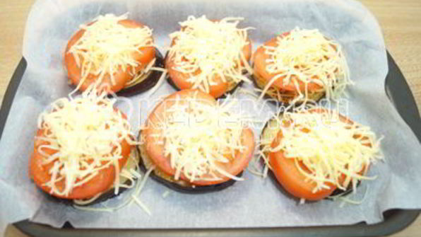 баклажаны с помидорами и сыром меладжо