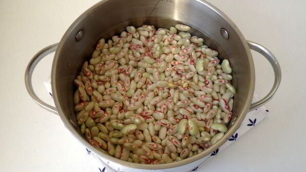 фасоль в томатном соусе