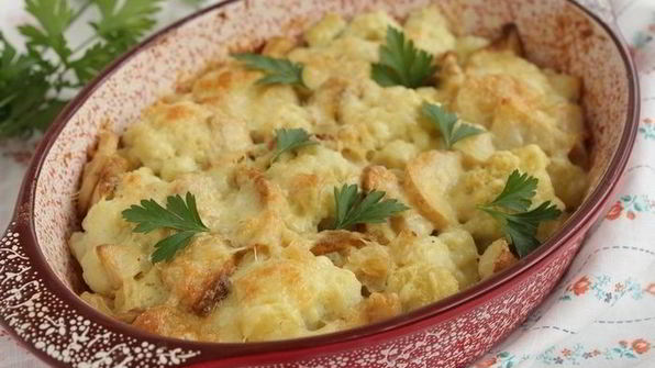гратен с цветной капустой и белыми грибами