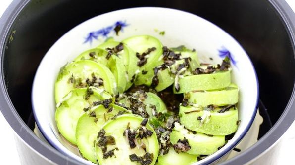 кабачки на пару в мультиварке быстро и вкусно