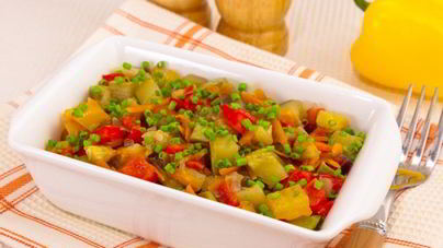 Кабачки, тушенные с болгарским перцем