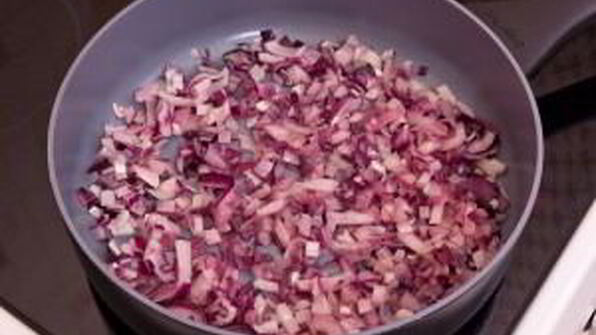 кабачки, тушенные с болгарским перцем