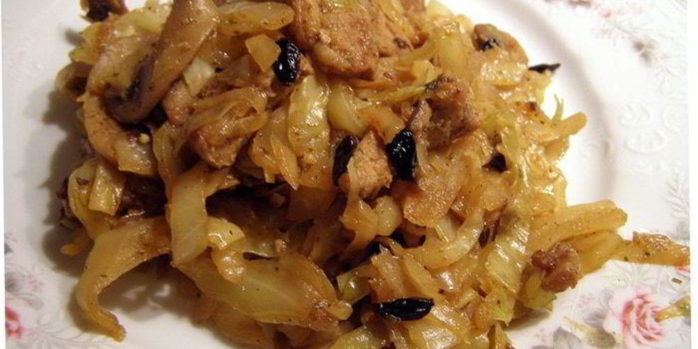 Рецепт капуста, тушеная с грибами, свининой и барбарисом