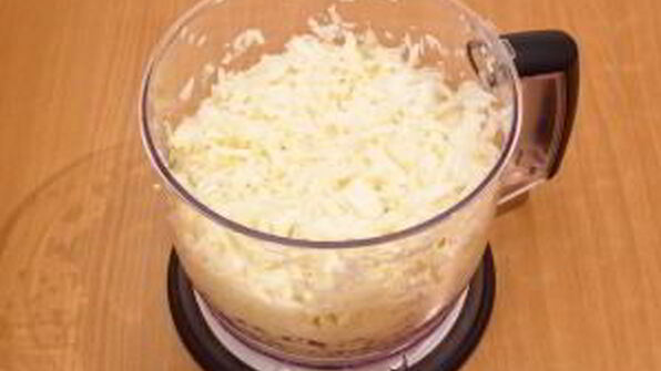 капуста, тушенная со свининой и помидорами