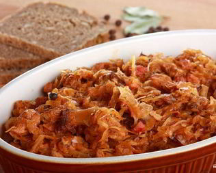 Капуста жареная с грибами