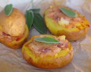 Картофель, фаршированный тунцом