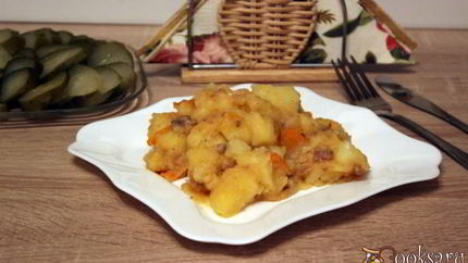 Картофель с говяжьей тушенкой