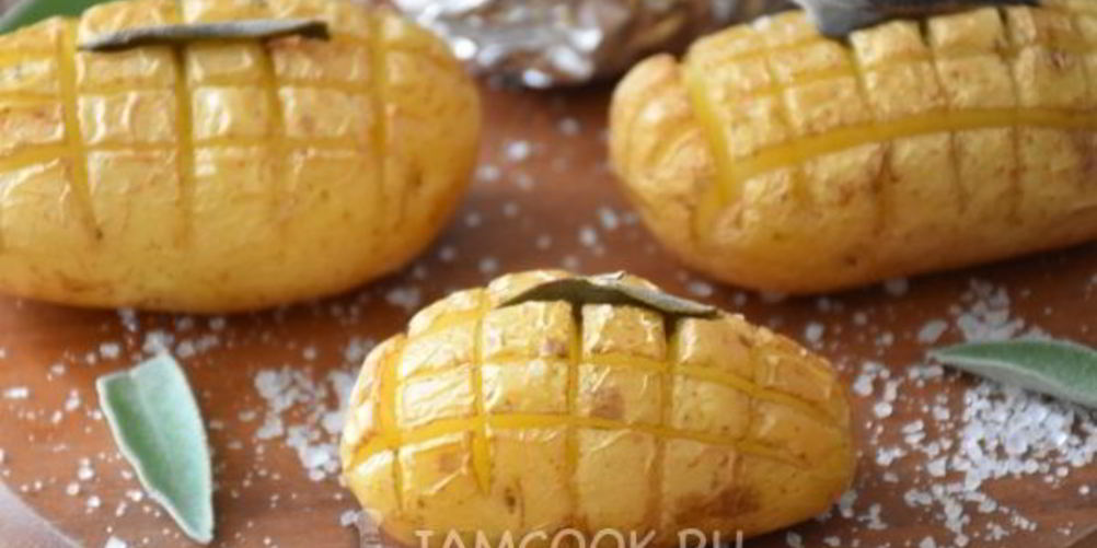 Рецепт молодой картофель, запеченный в фольге в духовке