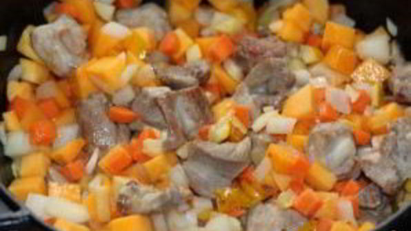 овощи, тушенные с мясом