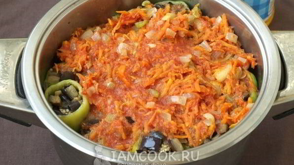 перец, фаршированный баклажанами