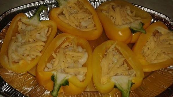 перец фаршированный макаронами