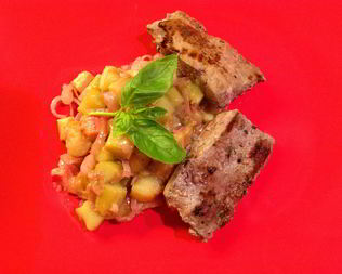 Ревень с луком-шалот и говяжьей печенью