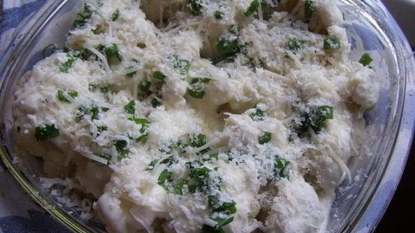 цветная капуста с двумя видами сыра