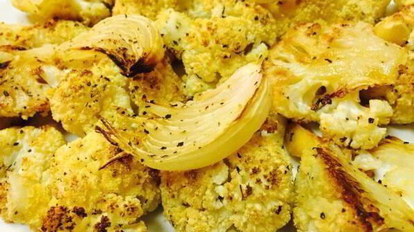 цветная капуста, запеченная с луком