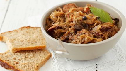 Тушеная капуста с черносливом