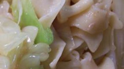 Тушеная капуста с лапшой по-польски