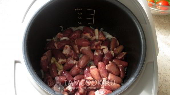 тушеная картошка с куриными сердечками в мультиварке
