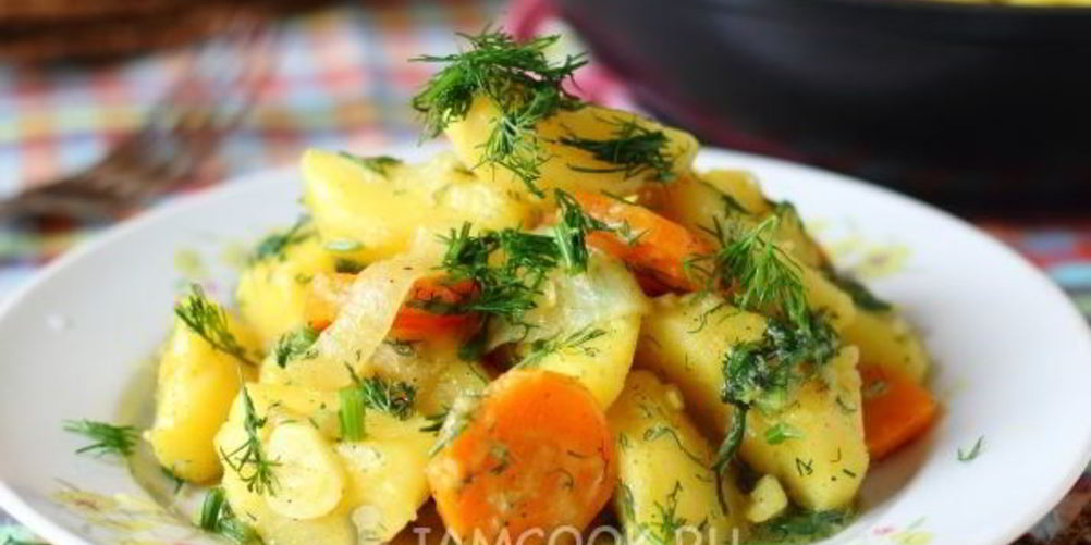Рецепт тушеная картошка с морковью и луком