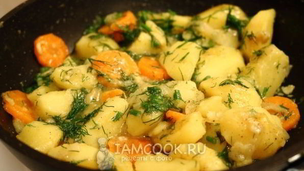 тушеная картошка с морковью и луком