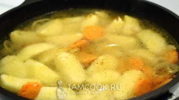 тушеная картошка с морковью и луком