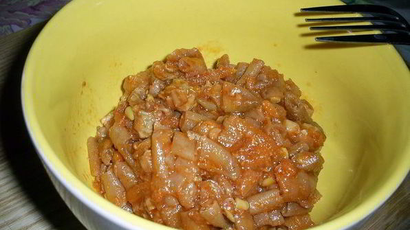 тушеная спаржевая фасоль с мясом и овощами