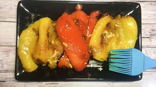 запеченный перец с чесноком