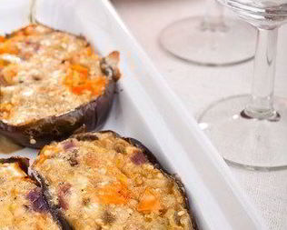 Запеченные фаршированные баклажаны с хрустящей корочкой