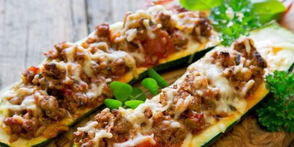 Рецепт запеченные кабачки с мясом, помидорами и сыром