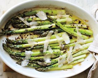 Зеленая спаржа в духовке