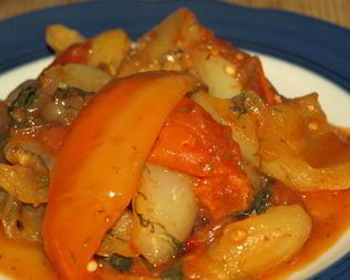 Жареный болгарский перец с помидорами