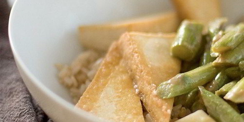 Рецепт жареный тофу со спаржей в апельсиновом соусе