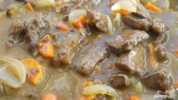 говяжья печень тушеная с луком и морковью