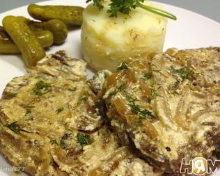 Говяжья печень в сметане