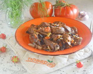 Куриная печень с грибами