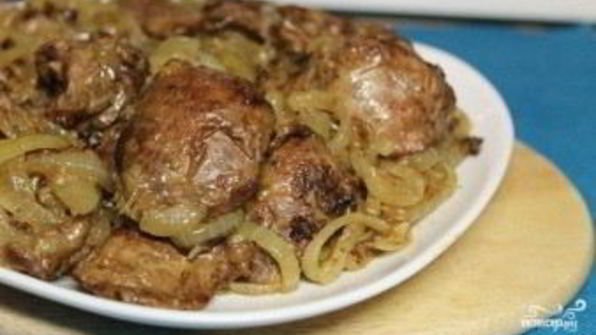 куриная печень с луком