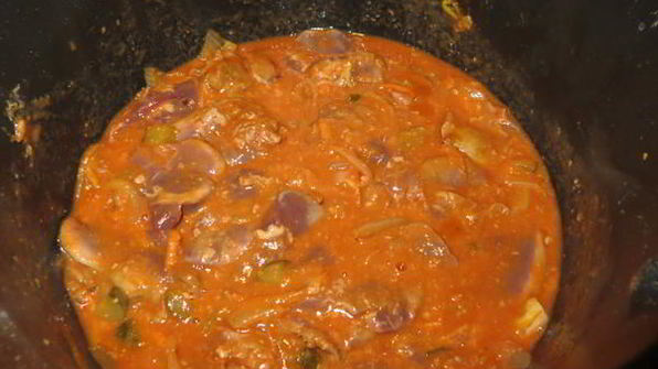 куриная печень с солеными огурцами в мв-скороварке