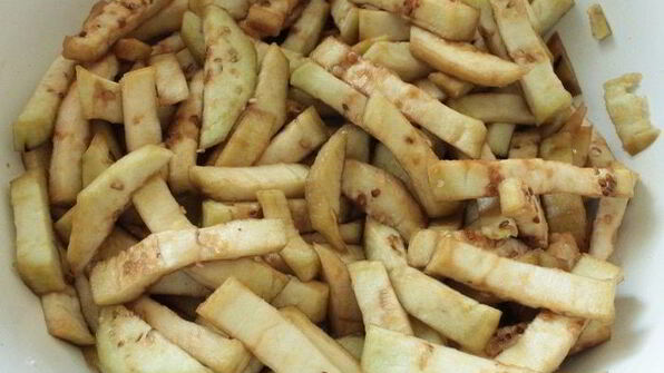 куриная печень с яблоками и баклажанами