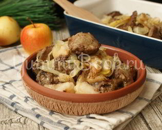 Куриная печень с яблоками