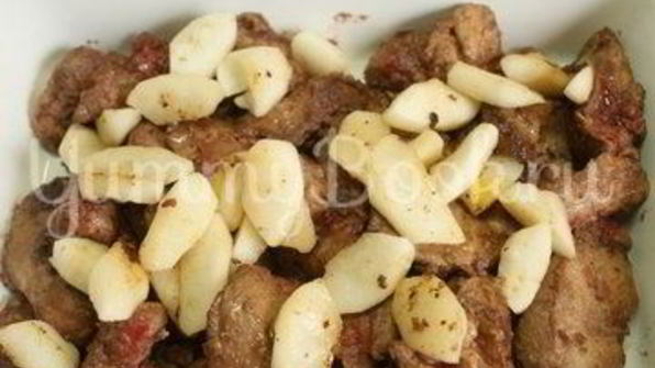 куриная печень с яблоками