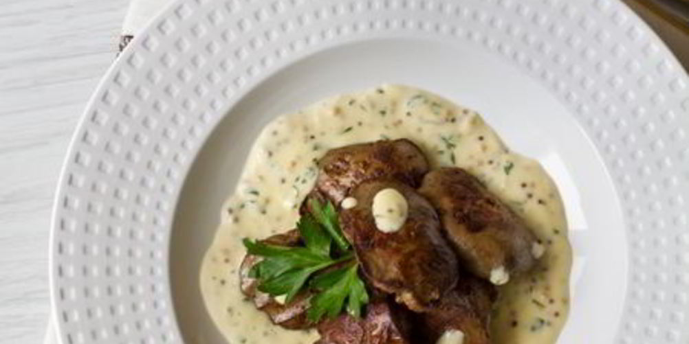 Рецепт куриная печень со сливочно-горчичным соусом