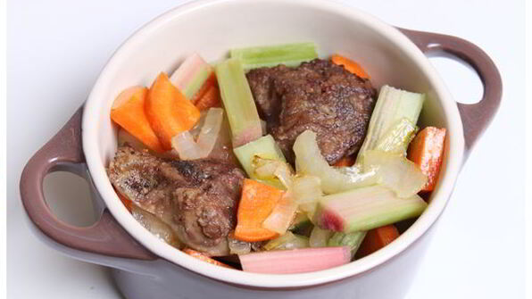 куриная печень тушеная с ревенем