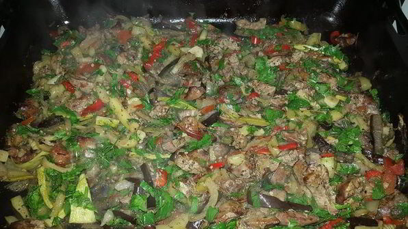 куриная печень, запеченная с овощами