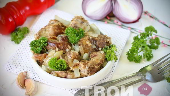 куриная печень, жареная с луком