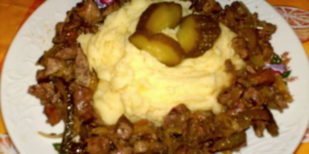 Рецепт куриная печень, жареная с маринованными огурцами