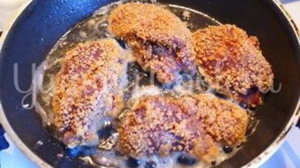 куриная печень, жареная в панировочных сухарях