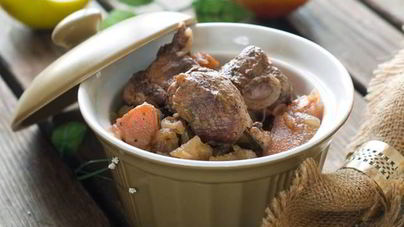 Нежная говяжья печень в горшочках