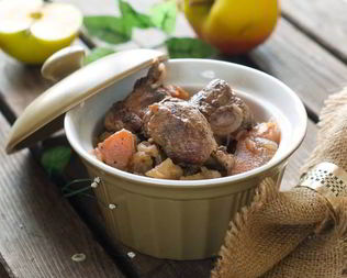 Нежная говяжья печень в горшочках