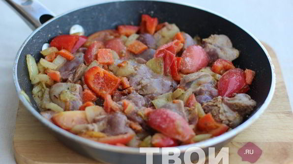 печень с овощами