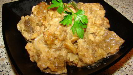 Печень, тушенная в сливках